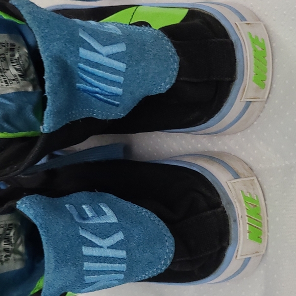 NIKE 2009 RETRO BRS CANVASS HIGHTOPS - Picture 4 of 8